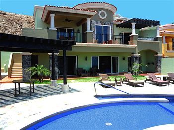 Pueblo Bonito Montecristo Luxury 5* Cabo San Lucas