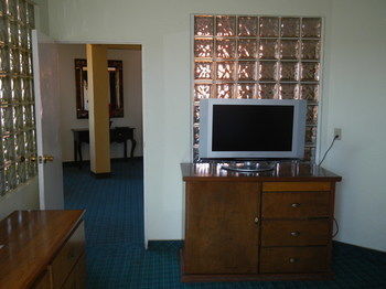 Santo Tomas Hotel