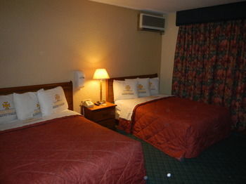 Santo Tomas Hotel