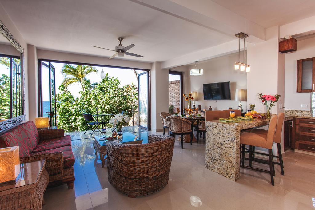 Vallarta Shores Aparthotel 4*