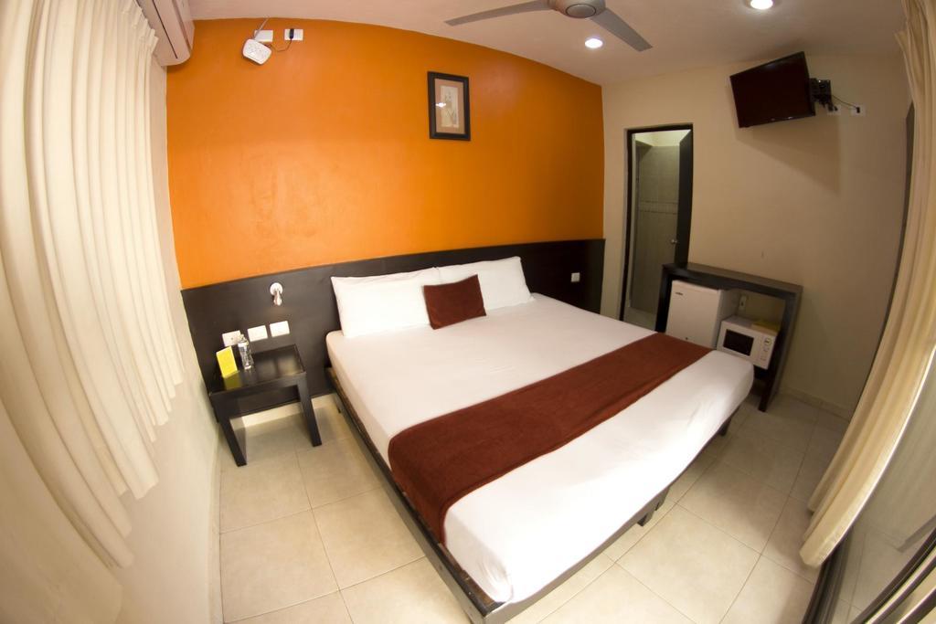 & Domani Hotel