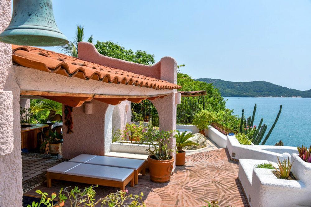 De La Roca Bed & Breakfast Zihuatanejo