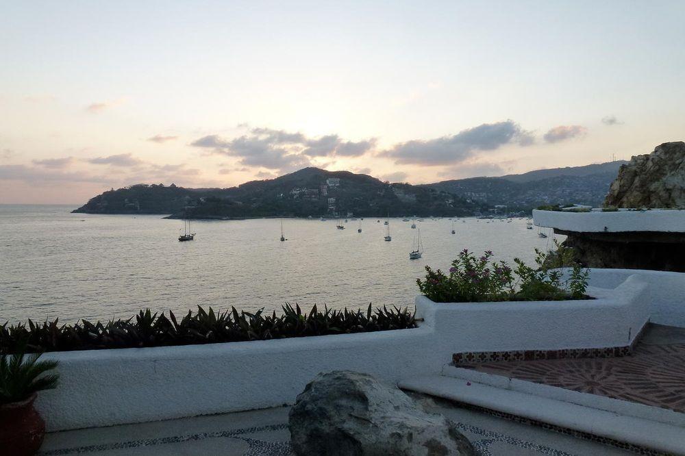 De La Roca 3* Zihuatanejo