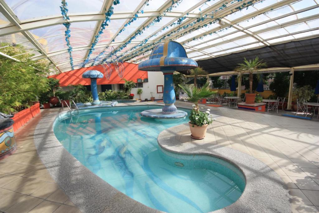 Hotel Arroyo De La Plata 4*