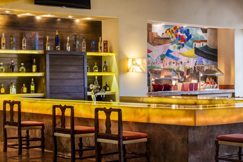 Barcelo Huatulco 5*