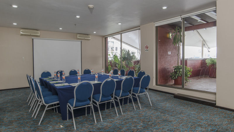 Hotel & Zona Reforma By Ihg