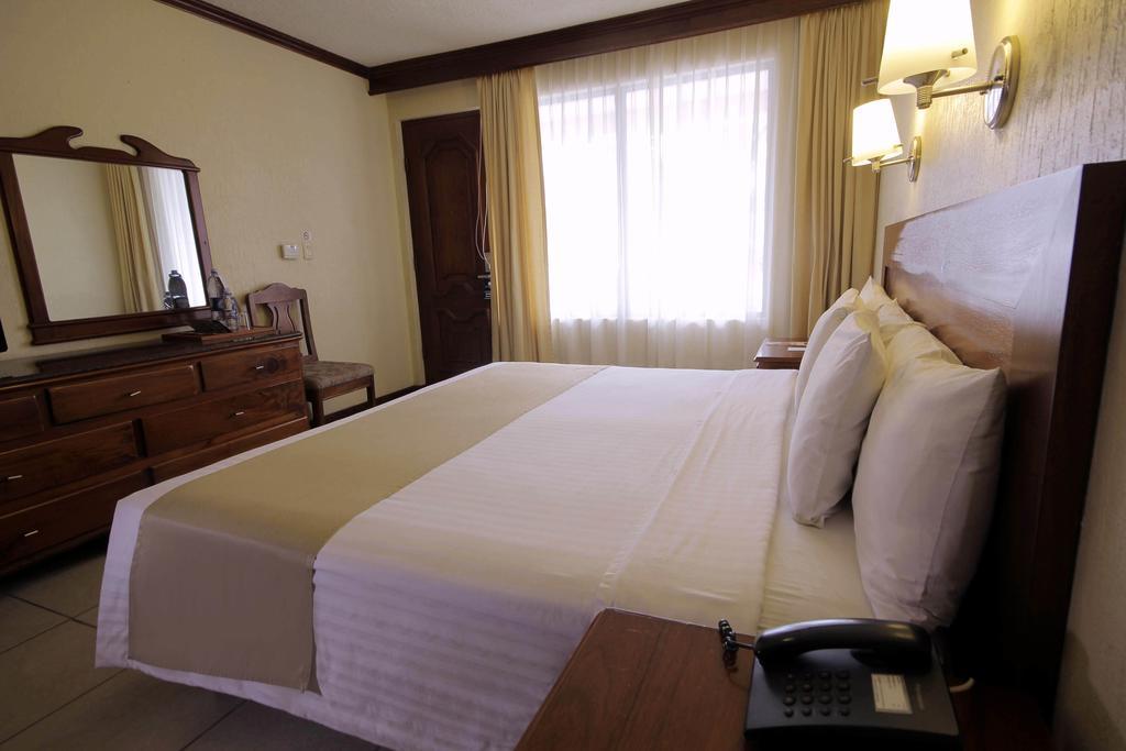 San Antonio Hotel 4*