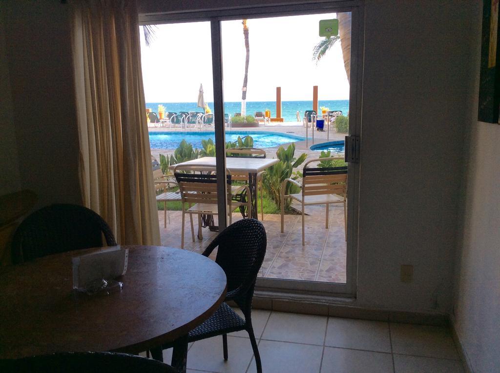 Atlas - Ocean Front Apartment