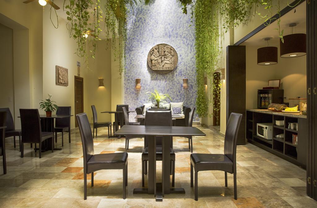 Itzaes By 5th Av Hotel 3*