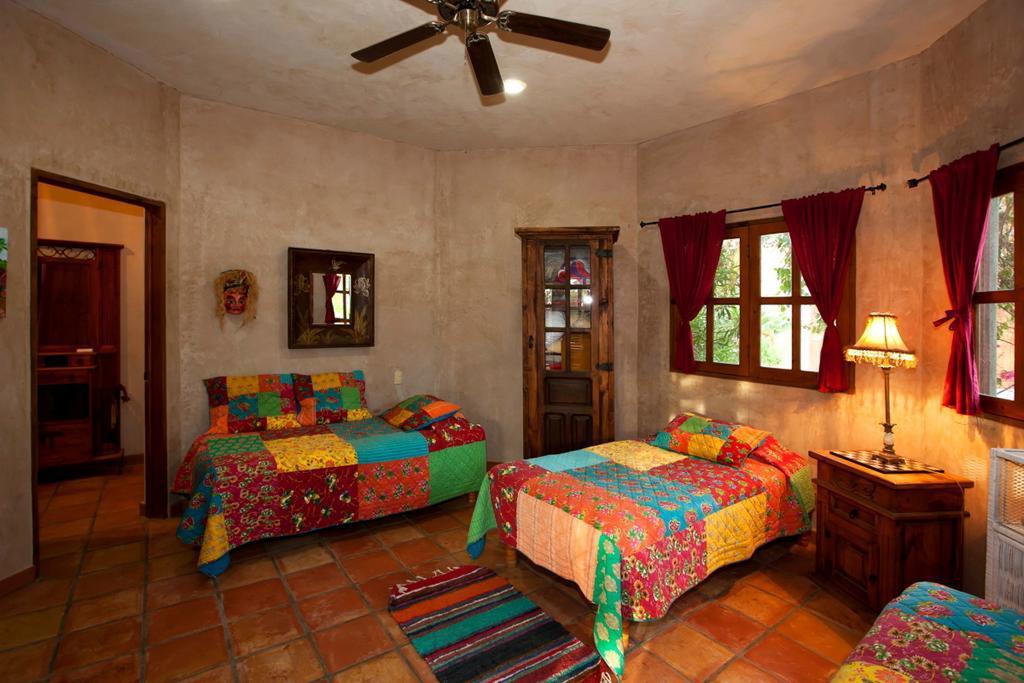 Hotel Flora Del Mar
