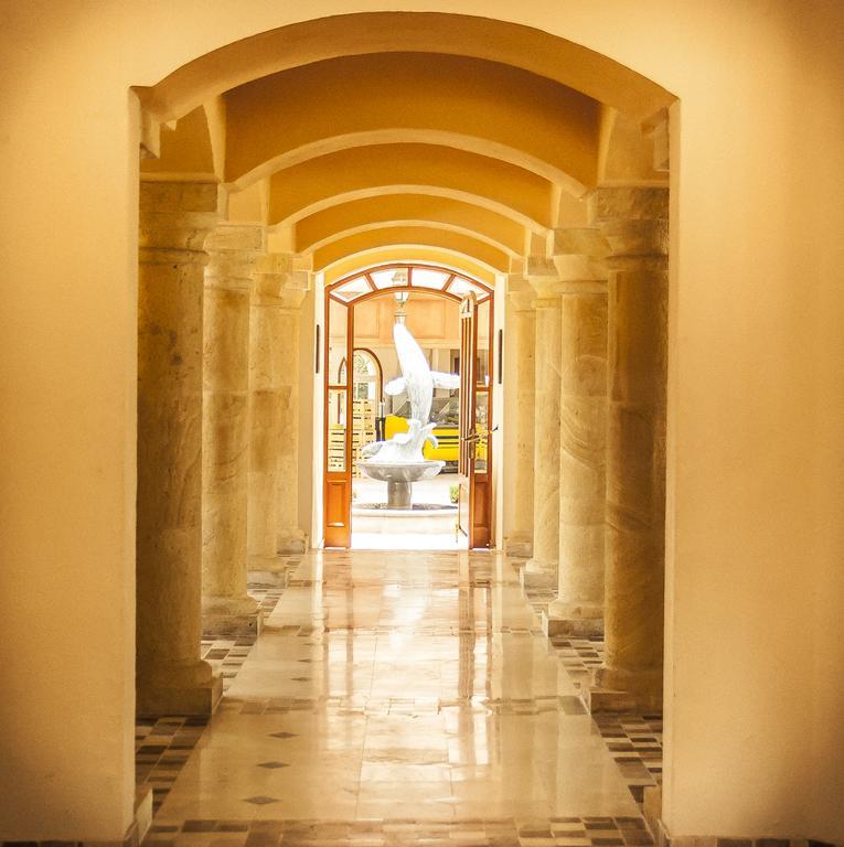 Hotel Esmeralda