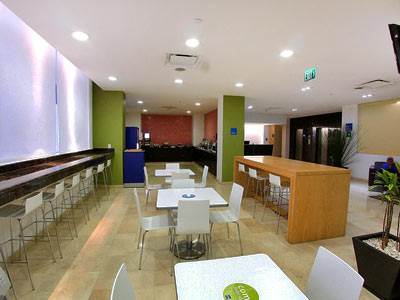 One Forum Hotel