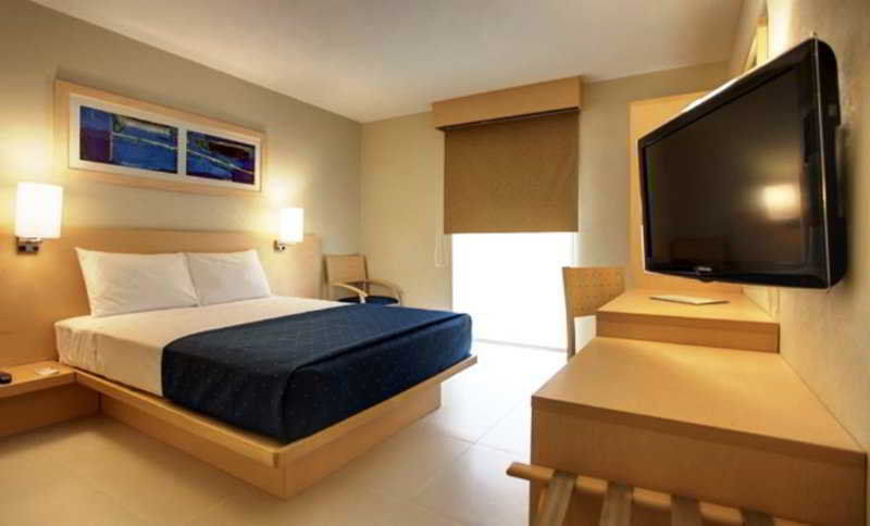Hotel Express By Marriott 4*