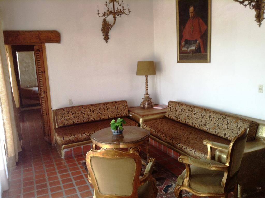 Hotel De La Mision, Museo Y Jardin