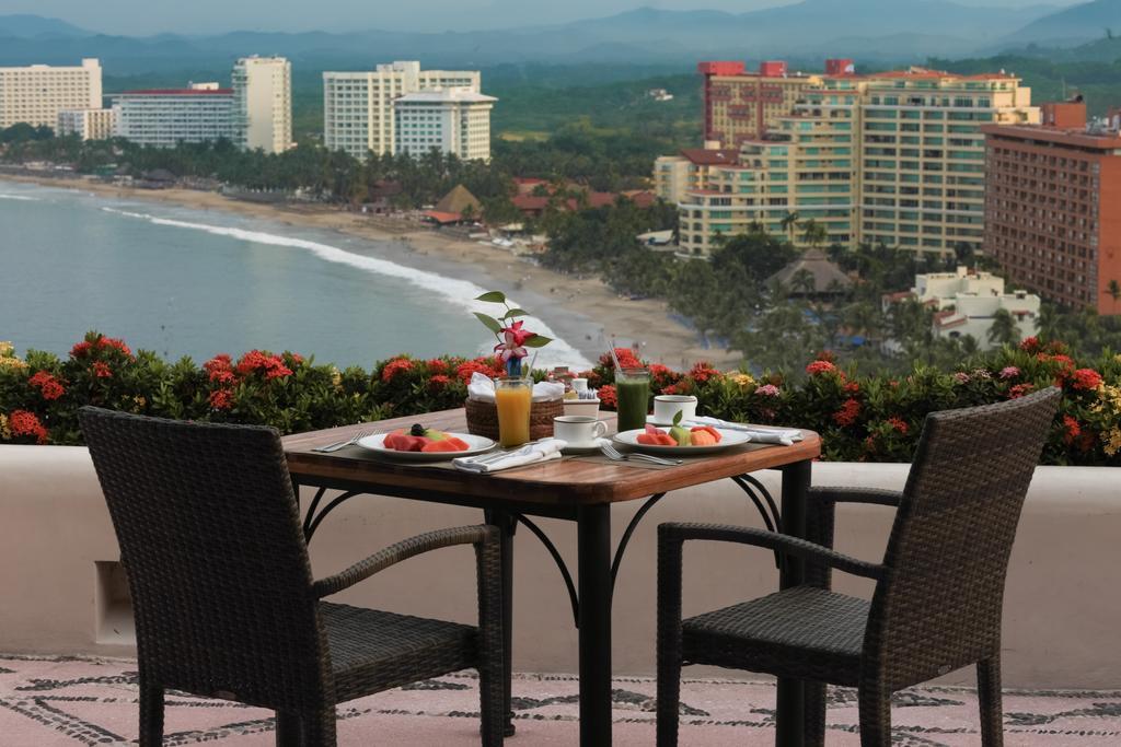 Hotel Pacifica Ixtapa 5*