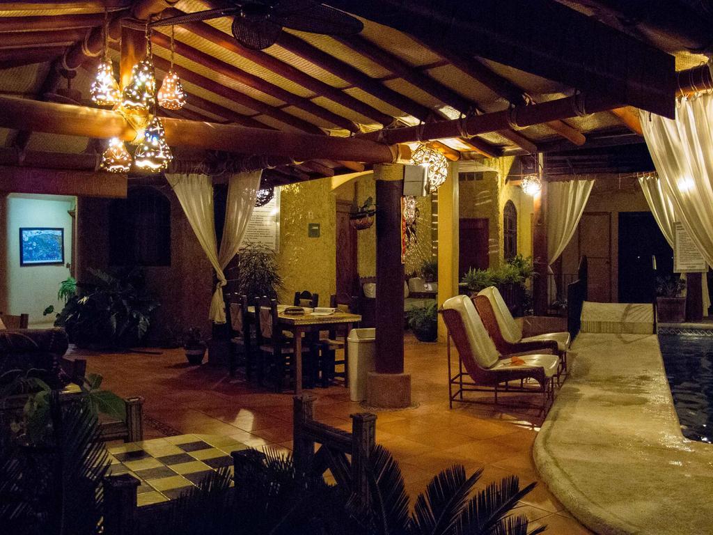 Hotel Azucenas