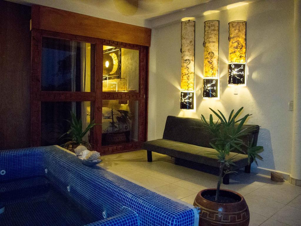 Azucenas Hotel Zihuatanejo