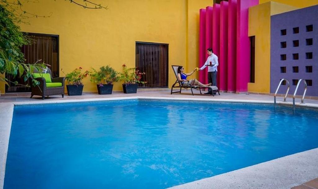 Plaza Colonial Hotel