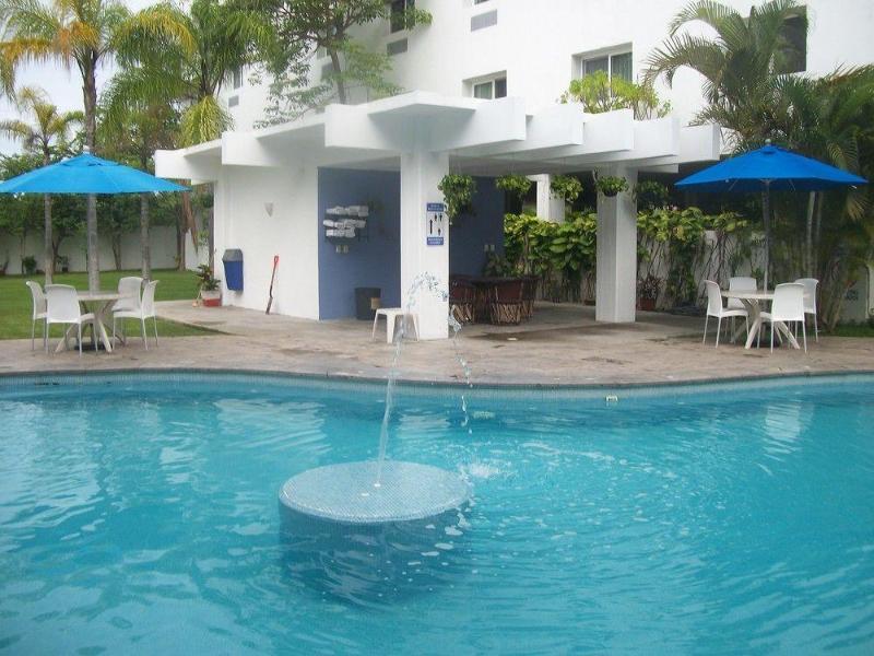 One Aeropuerto Hotel