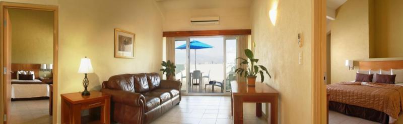 One Aeropuerto Hotel 3*