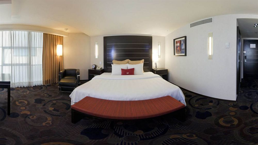 Crowne Plaza - Lancaster By Ihg 4*