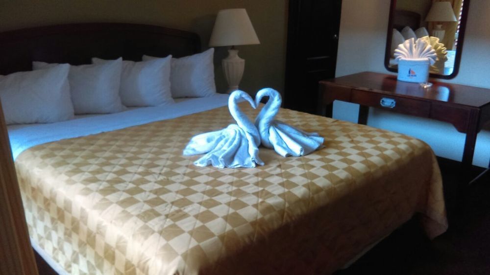 Altos Hotel 2*