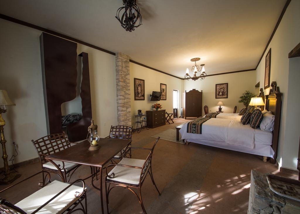 Hotel La Casona Minera Pozos (Guanajuato)