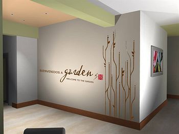 Hilton Garden Hotel 3*