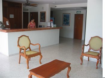 Delfines - A 2 Calles Del Acuario Hotel 3*