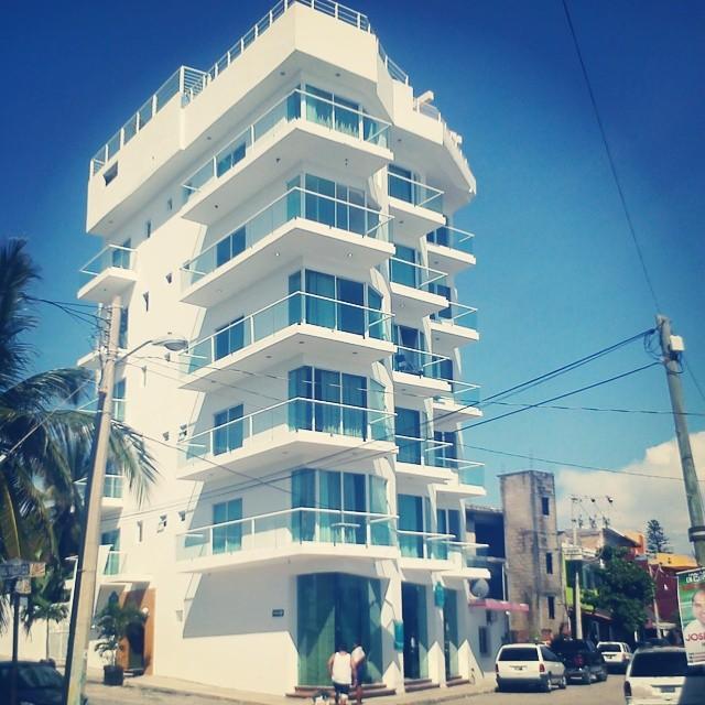Nadia Hotel 4*