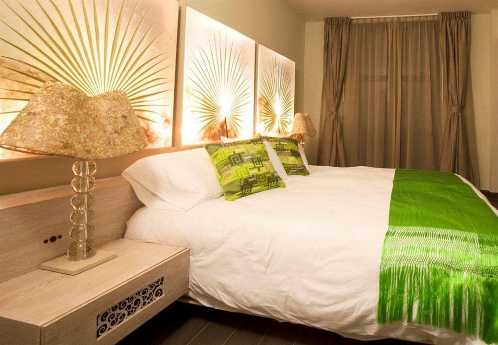 Plaza Gallery Boutique 5*