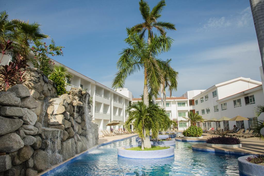 Hotel La Isla 4*
