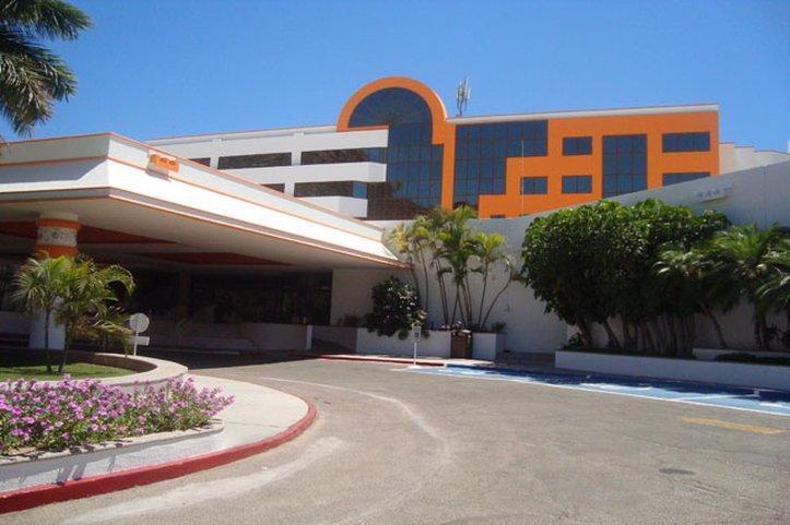 San Carlos Plaza & 4*