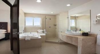 Wyndham Garden Celaya Hotel 5*
