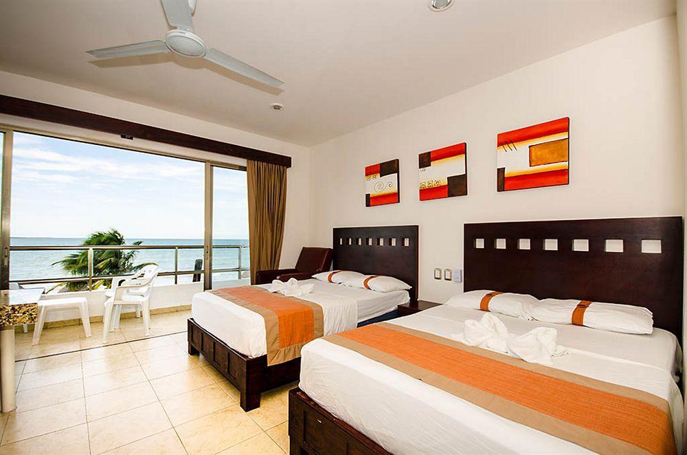 Playa Linda Hotel 3*