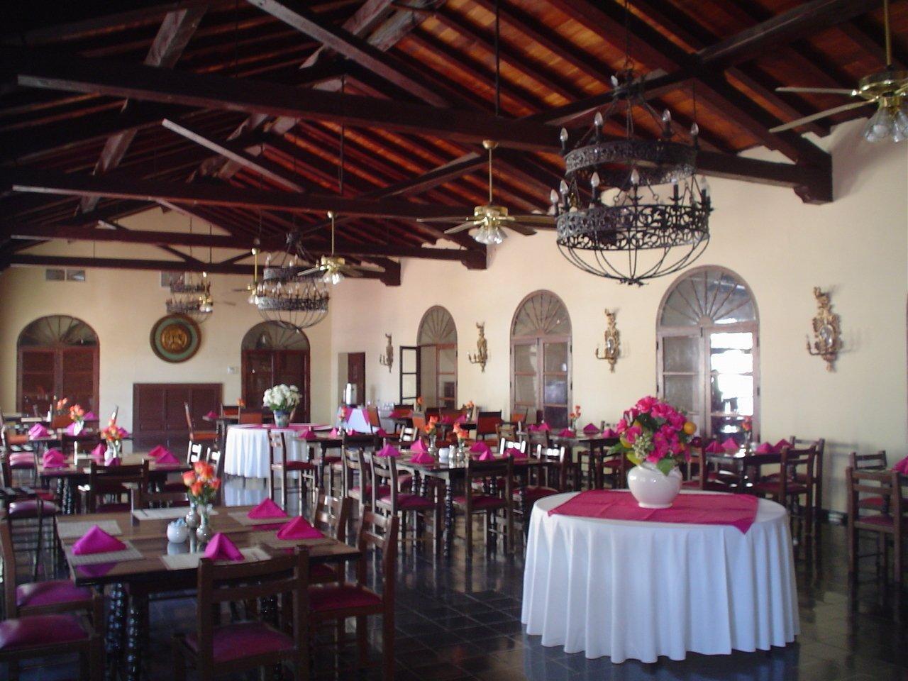 Hotel Playa De Cortes 3*
