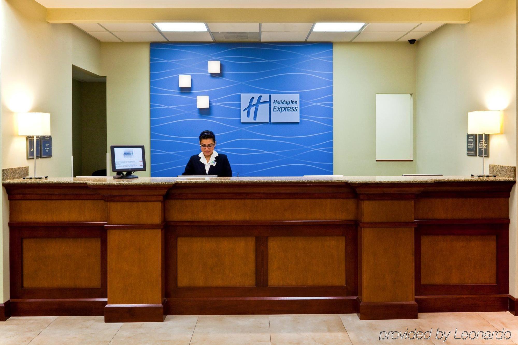 Hotel Express & Aeropuerto By Ihg Monterrey