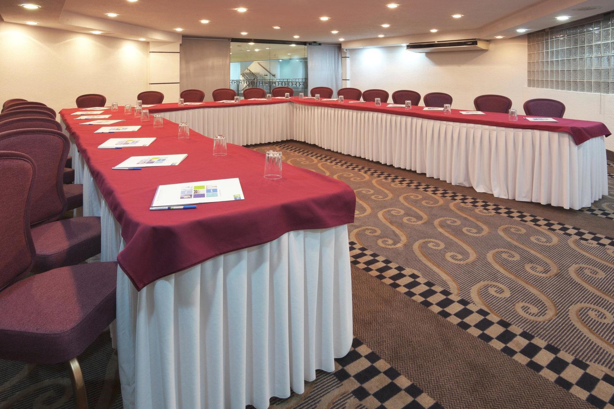 Hotel Express By Ihg 4*