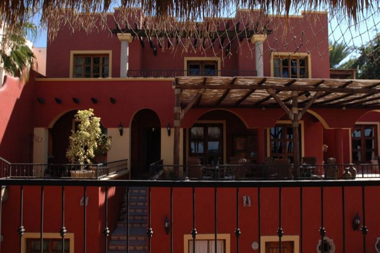 De Flores Bed & Breakfast