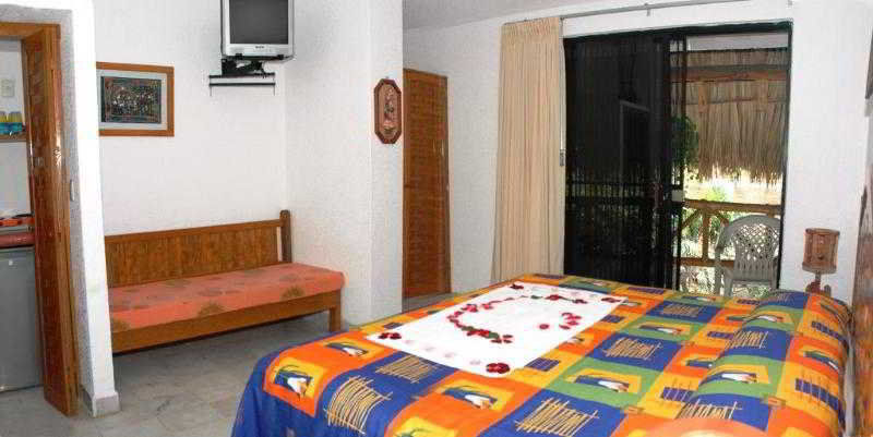 Mercedes 3* Zihuatanejo