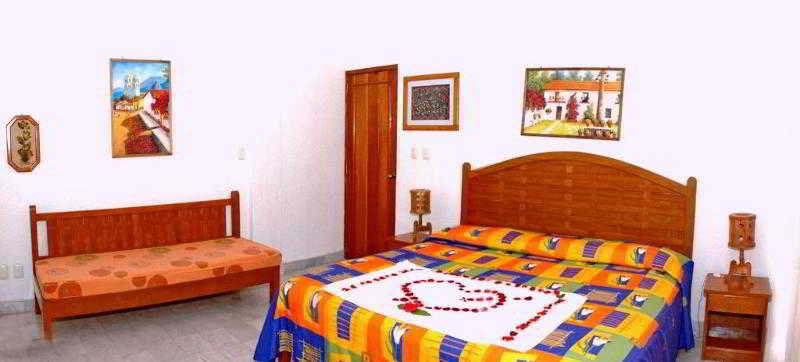 Mercedes Zihuatanejo