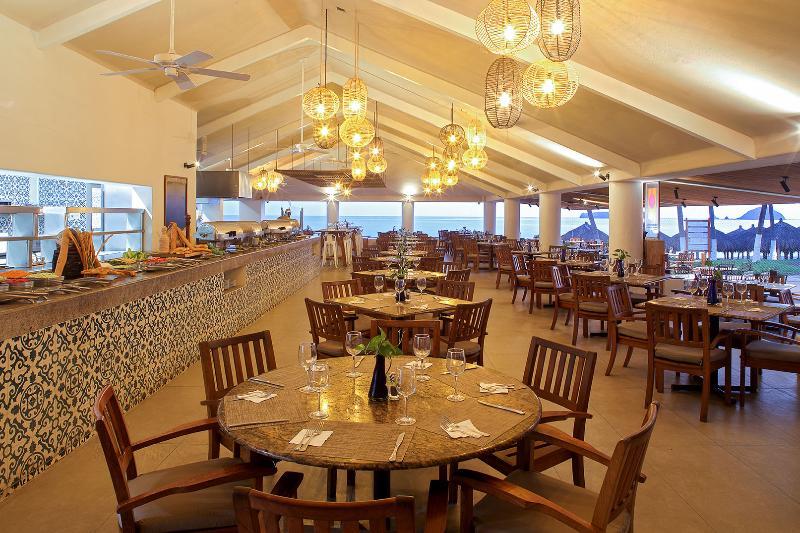 Emporio Ixtapa Hotel 5*