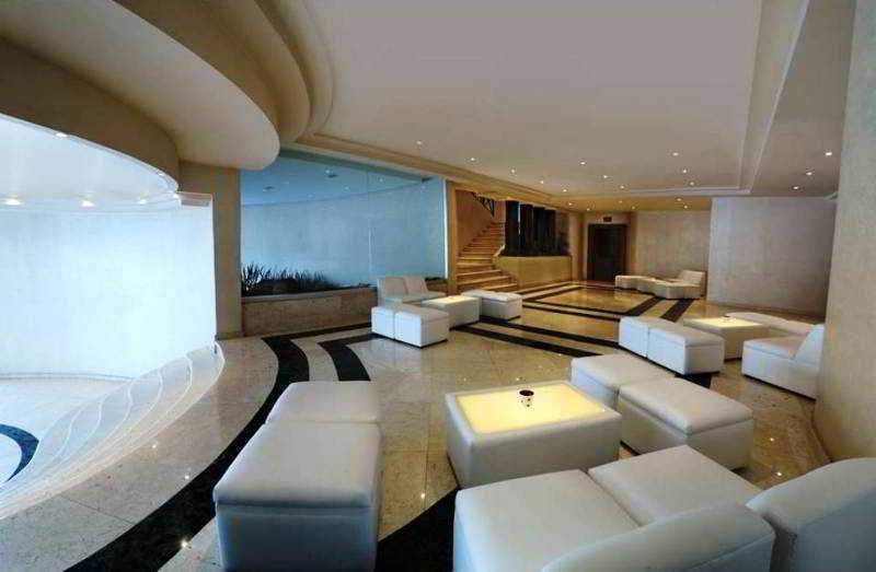 Hotel Courtyard By Marriott Revolucion 4*