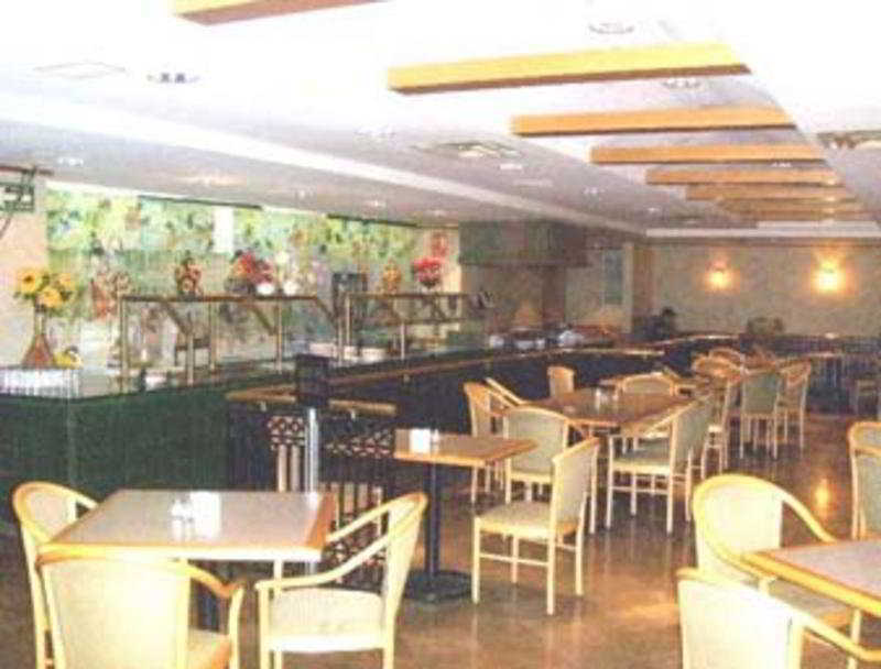 Everest Hotel