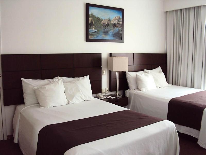 Hotel Fray Junipero Serra 4*