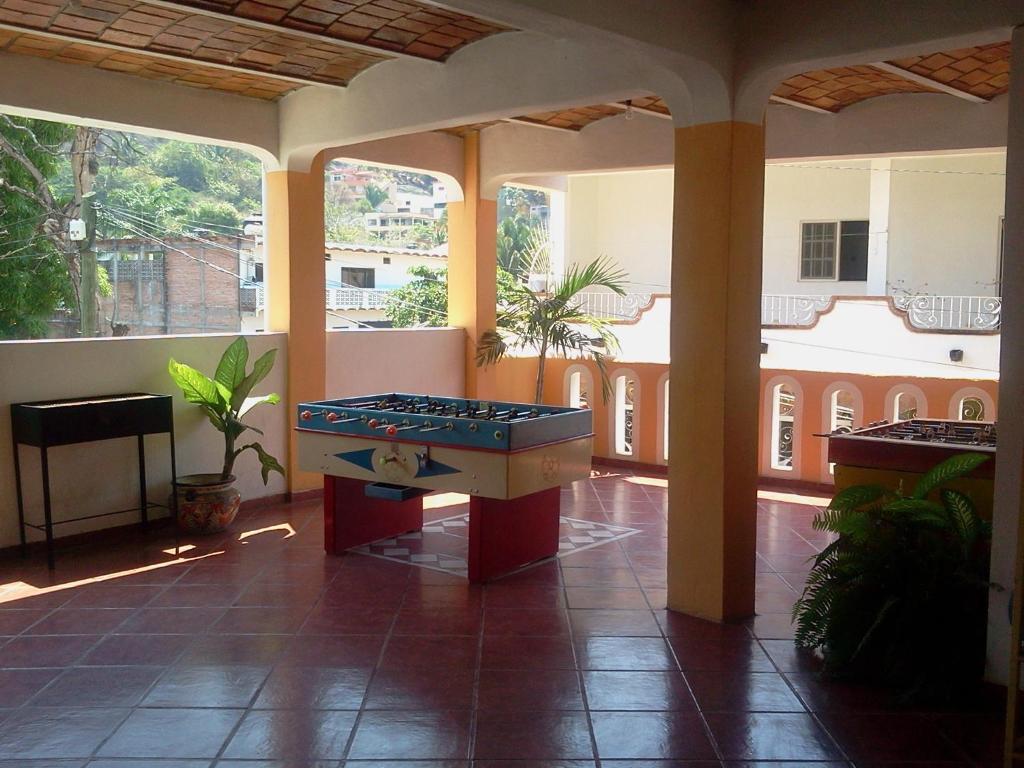 Tropical Los Ayala