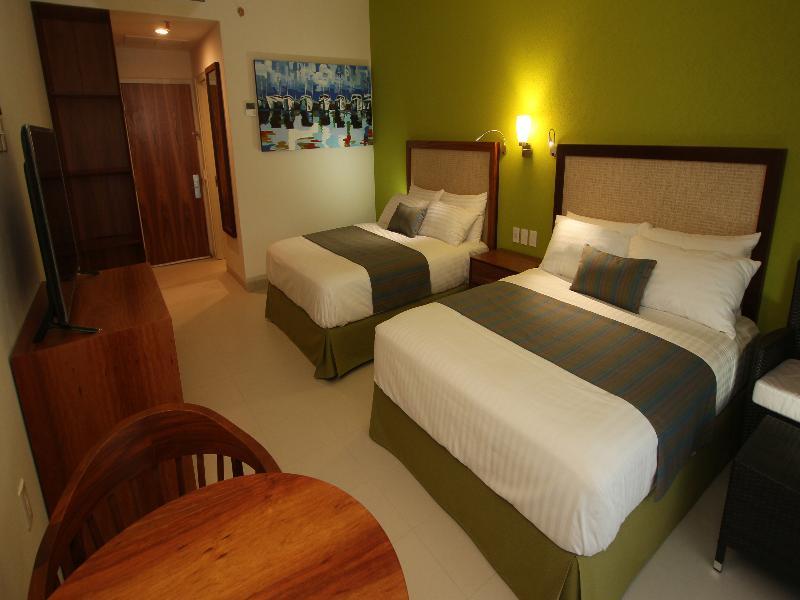 Resort Huatulco By Ihg 4*