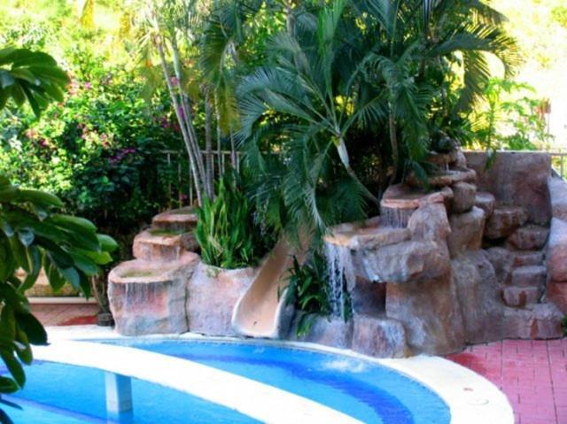 Y Suites Bugambilias Aparthotel