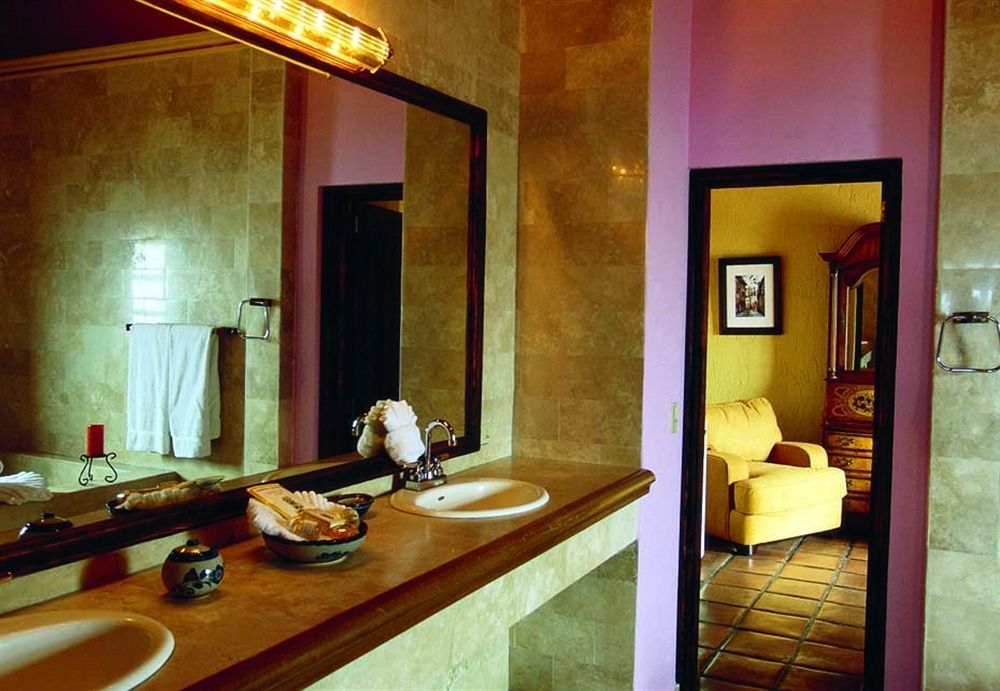 De Flores Bed & Breakfast 4*