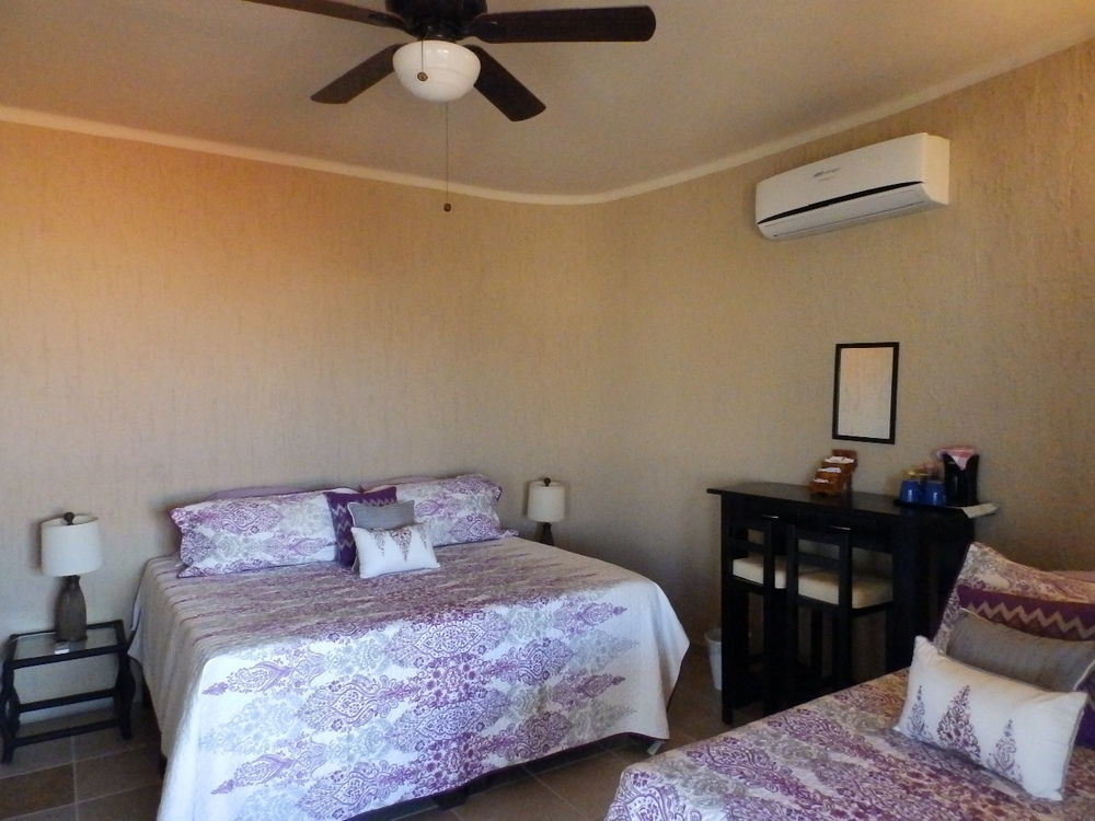 Casa Kootenay Waterfront Bnb Bed & Breakfast